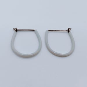 Titan Ohrringe Weiß